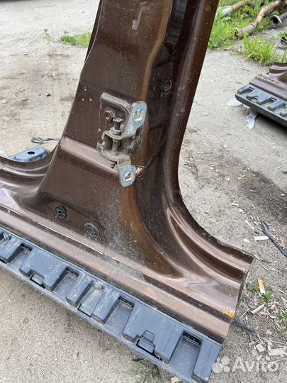 Порог левый Renault Duster 1