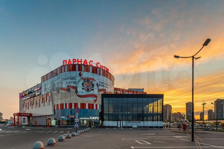 Торговое помещение у метро Парнас, 40 м²