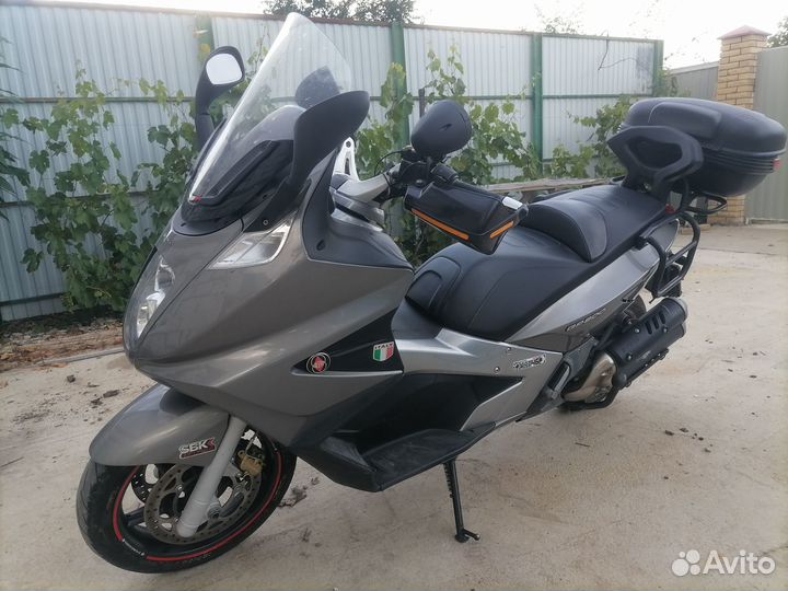 Мотоцикл, максискутер, Gilera gp800