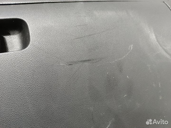 Бардачок в сборе для Volkswagen Jetta 6