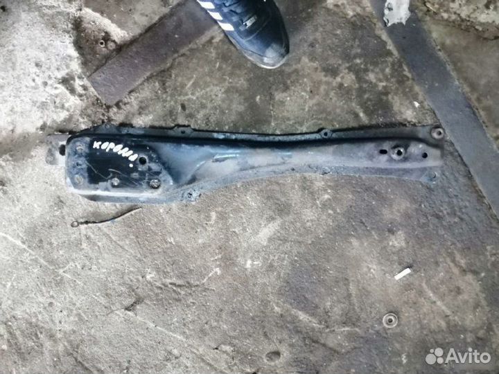 Балка продольная передняя Toyota Corolla E120