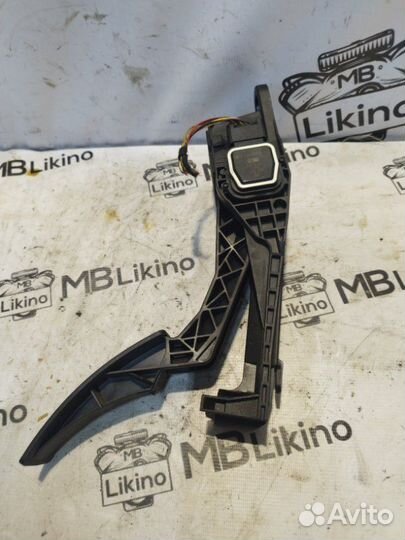 Педаль газа Mercedes Gl X164