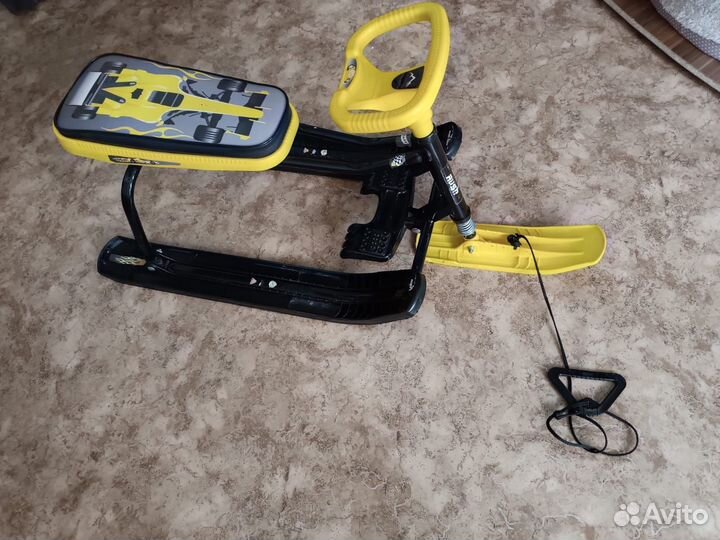 Детский снегокат бу