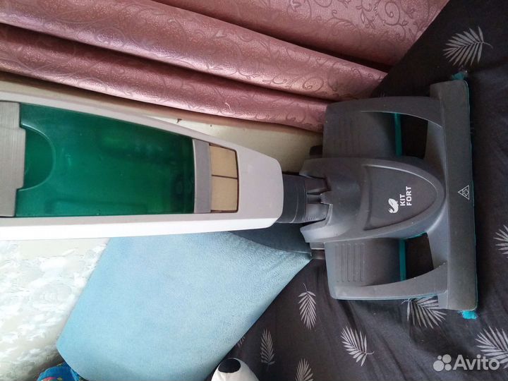 Вертикальный паровый пылесос