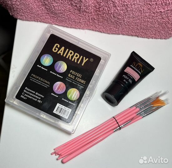 Полигель для наращивания ногтей и верхние формы