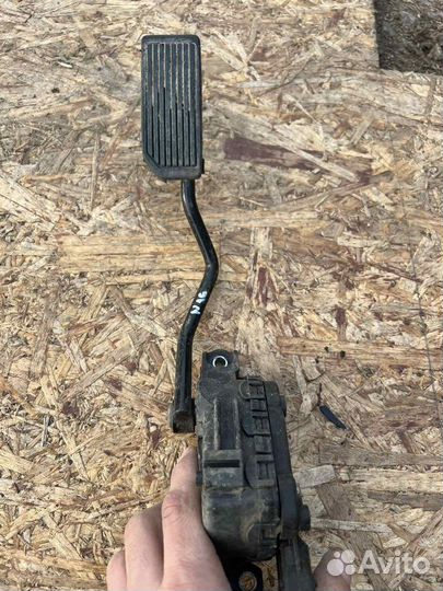 Педаль газа Nissan Almera n16