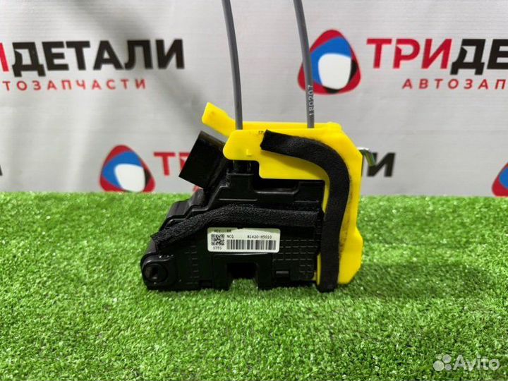 Замок боковой двери задний правый Hyundai Solaris