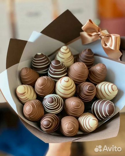 Шоколадные букеты, клубника в шоколаде, фигурки