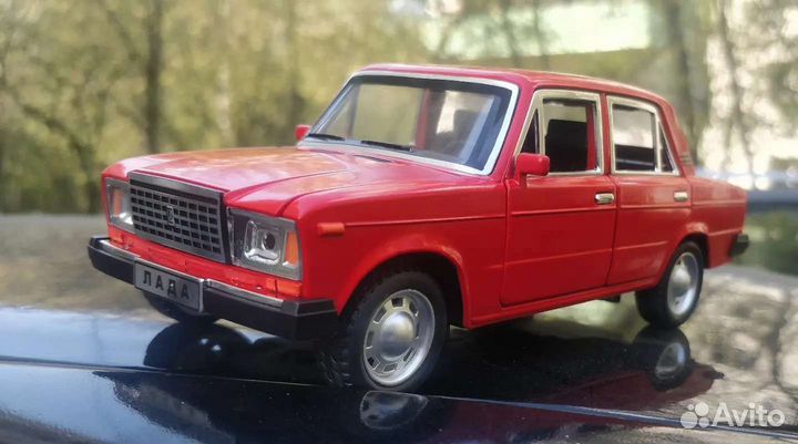 Металлическая машинка