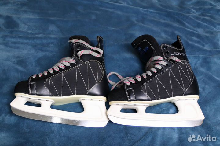 Коньки хоккейные 43 размер