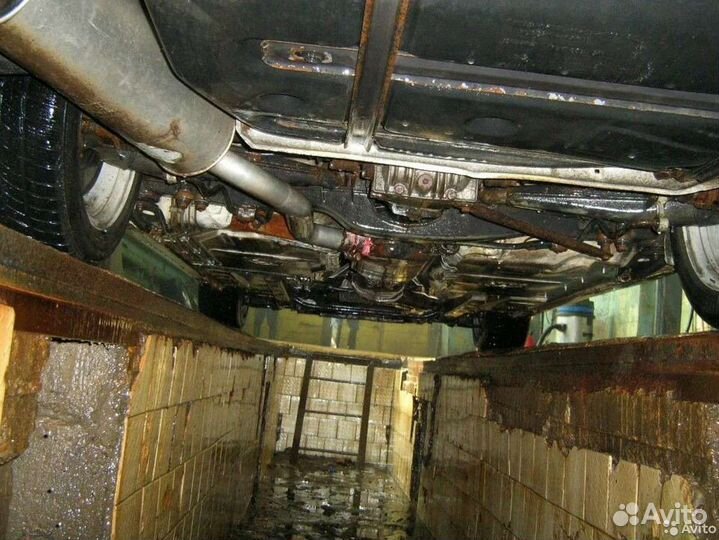 Мойка днища автомобиля от соли и грязи. подготовка