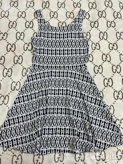 Платье H&M 42