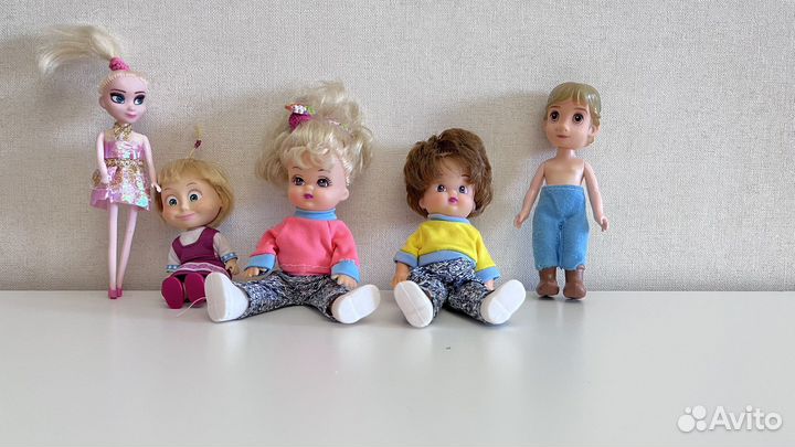 Маленькие куклы и пупсы пакетом