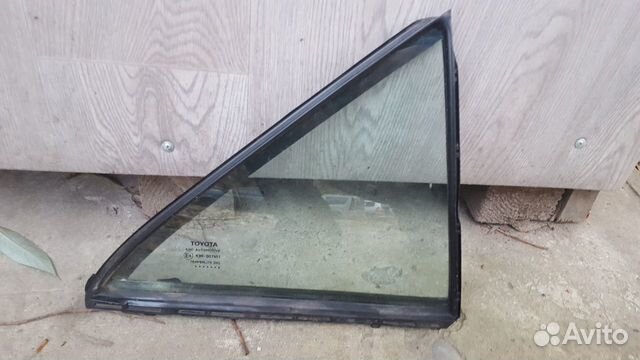 Форточка задняя правая замок двери Toyota camriv55