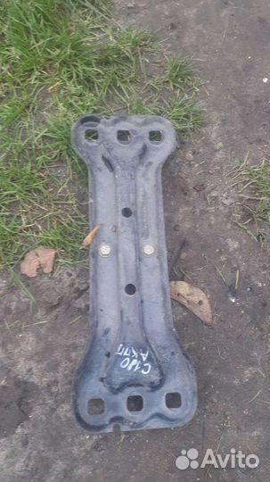 Mercedes benz с класс w203 кронштейн АКПП с подушк