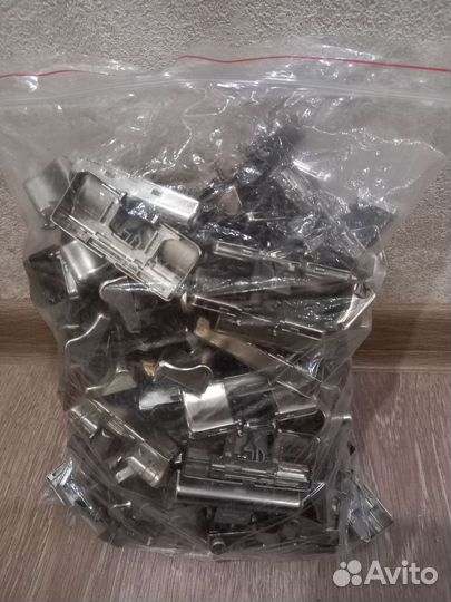 Доводчики на мебельные петли