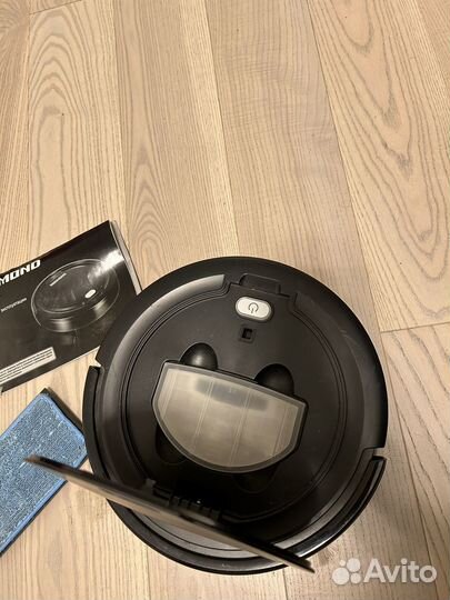 Робот пылесос моющий Redmond