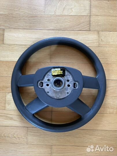 Руль Volkswagen Golf 5