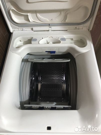 Стир машина с вертик загрузкой Electrolux 1377