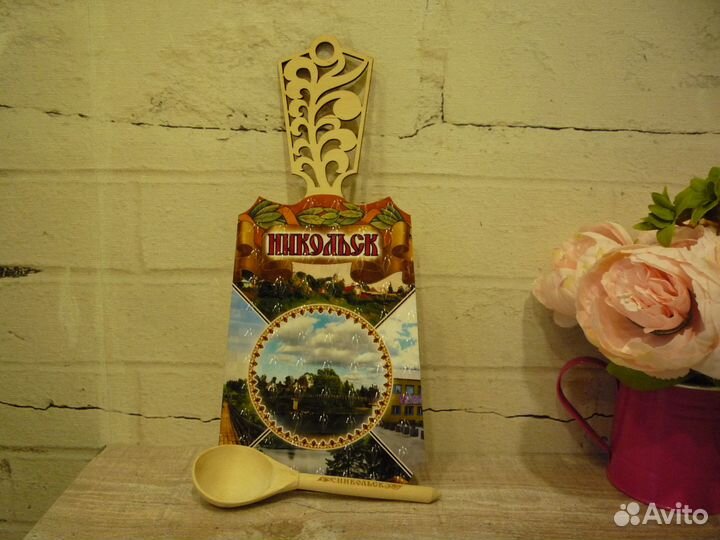 Разделочная доска, ложка 