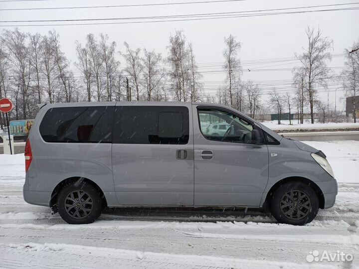 Hyundai Grand Starex 2.5 AT, 2011, 261 179 км