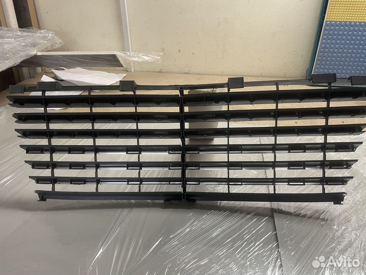 Вставка решётка облицовки радиатора Mercedes W124