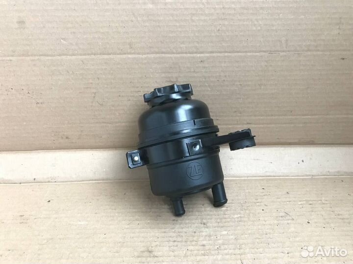 Бачок гидроусилителя BMW 1-Series (E87)