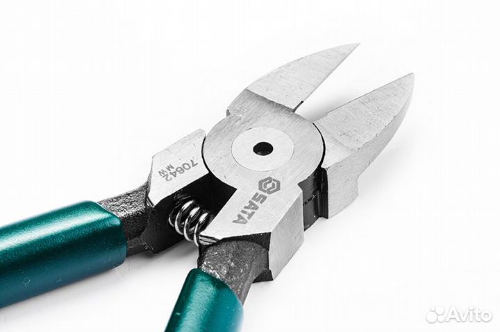 70642 Кусачки боковые L-6