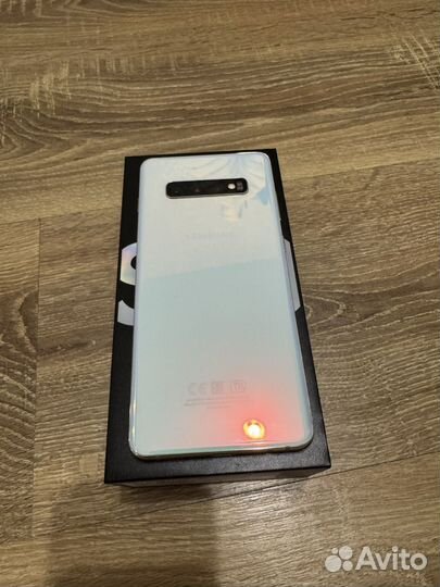 Samsung Galaxy S10+, 8/128 ГБ