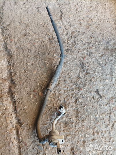 Клапан электромагнитный с трубкой Peugeot 308