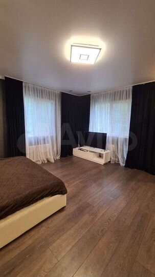 Дом 280 м² на участке 7 сот.