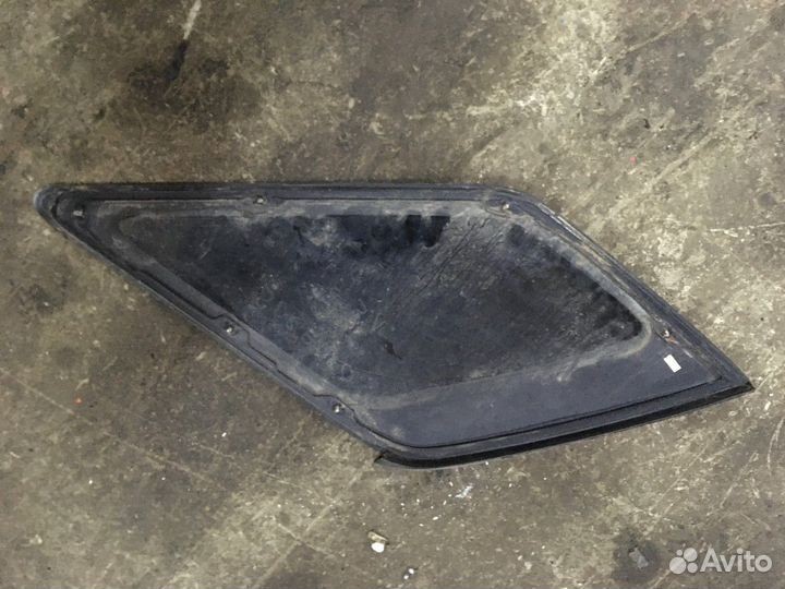 Стекло кузовное левое (Kia Sorento)