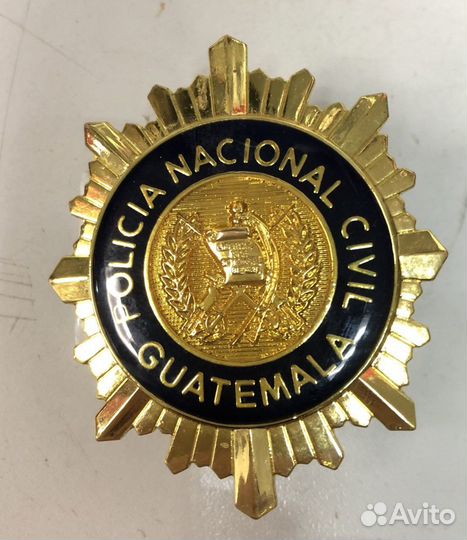 Редкий полицейский значок