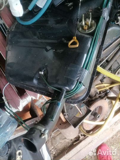 Топливный бак на ниву