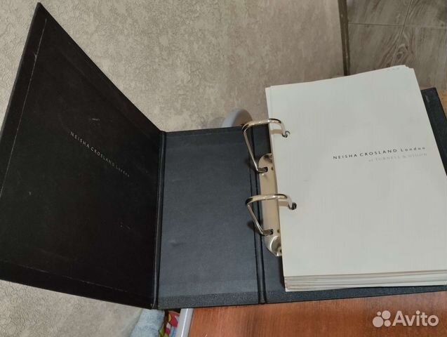 Книга с образцами ткани