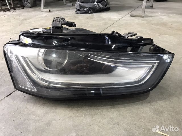 Фара Audi A4 правая Рестайлинг оригинал ксенон