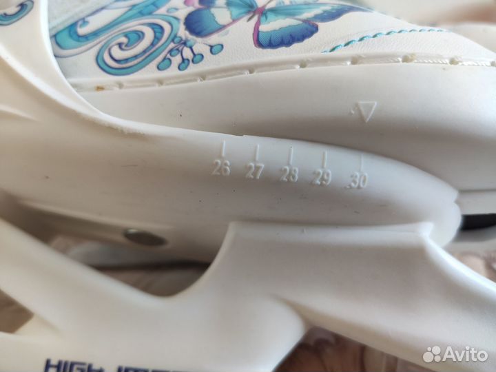 Продам коньки ледовые