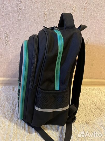 Рюкзак школьный