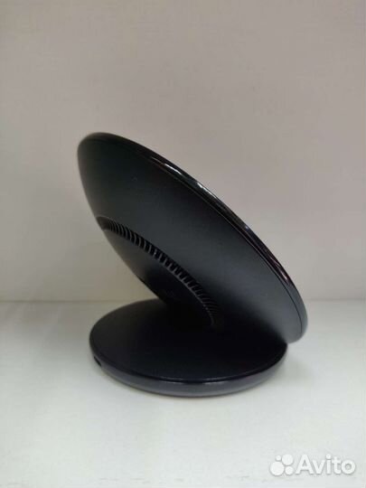 Беспроводная зарядка Samsung EP-NG930