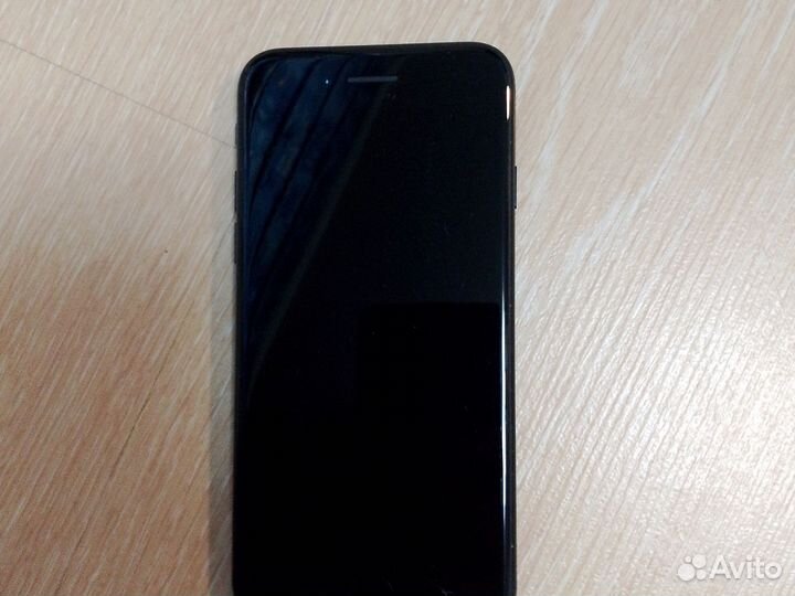 iPhone SE, 128 ГБ