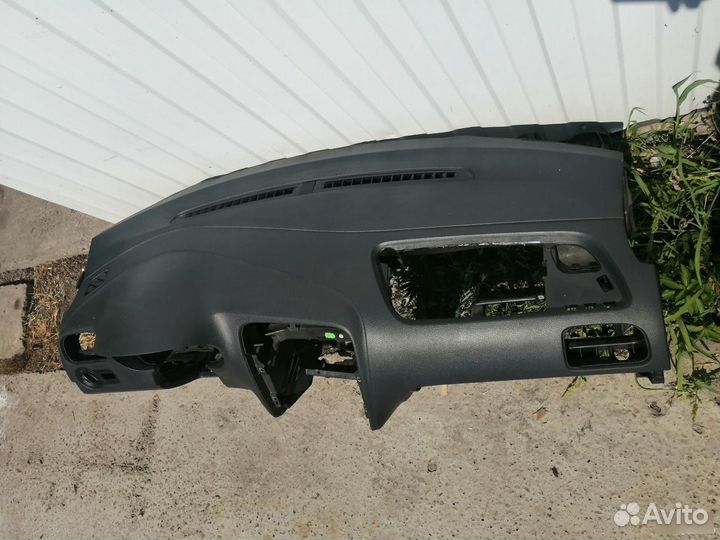 Торпедо переднее Volkswagen Polo 5