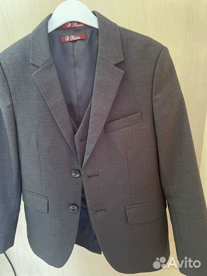 Школьный костюм для мальчика 128 серый