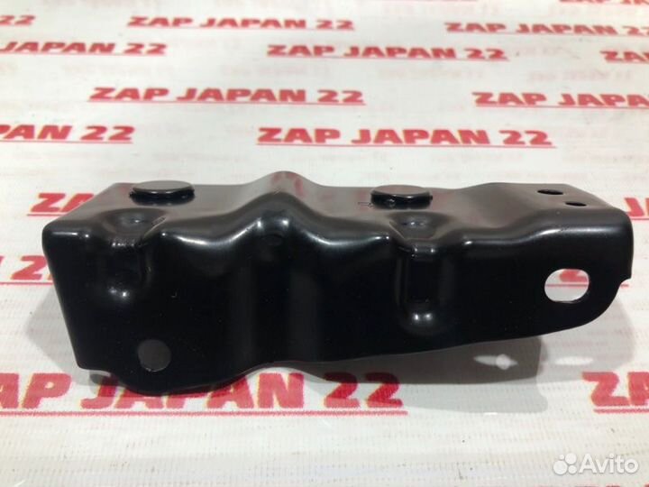 Кронштейн Toyota Land Cruiser 100