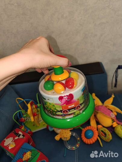 Игрушки для ребенка от 0 пакетом + вожжи