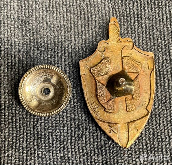 Нагрудный знак 