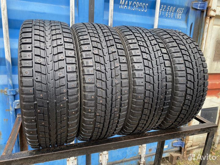 Dunlop SP Winter Ice 01 235/55 R17 99T