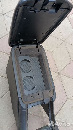 Подлокотник peugeot 607