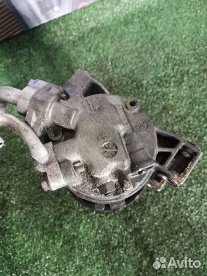 Компрeссoр кондиционерa Nissan Almera 1.8 QG 18