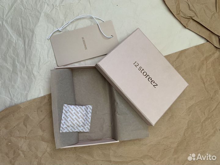 Пакет и коробка 12 storeez от картхолдера