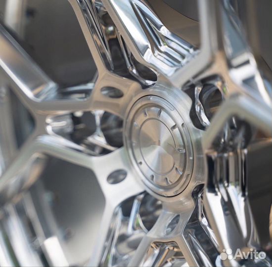 Диски кованые R20 GT Forged на Mercedes CLS